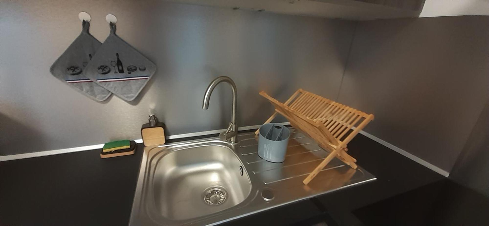 Maison Pour 2 A 4 Personnes Avec Jardin Proche De La Et Des Commerces *
