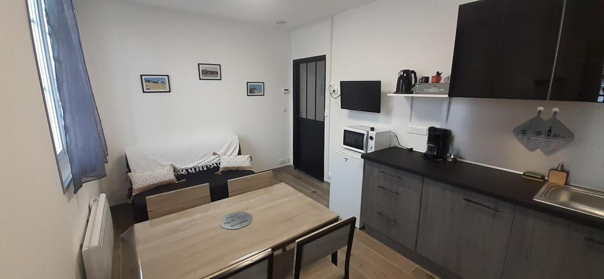 Maison Pour 2 A 4 Personnes Avec Jardin Proche De La Et Des Commerces