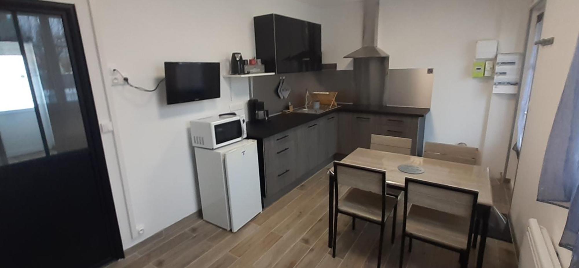 Maison Pour 2 A 4 Personnes Avec Jardin Proche De La Et Des Commerces Royan
