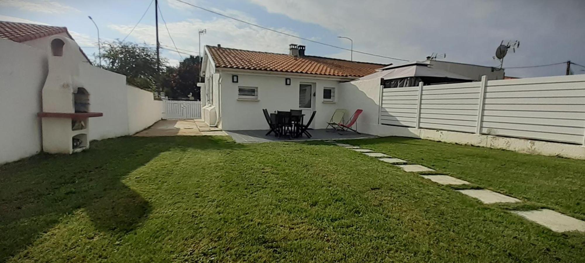 Maison Pour 2 A 4 Personnes Avec Jardin Proche De La Et Des Commerces